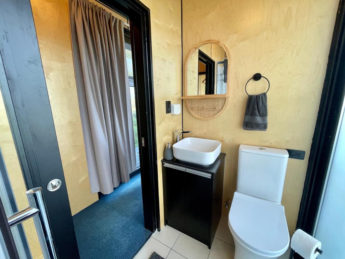 Waitomo Retreat Villa Hangatiki ภายนอก รูปภาพ