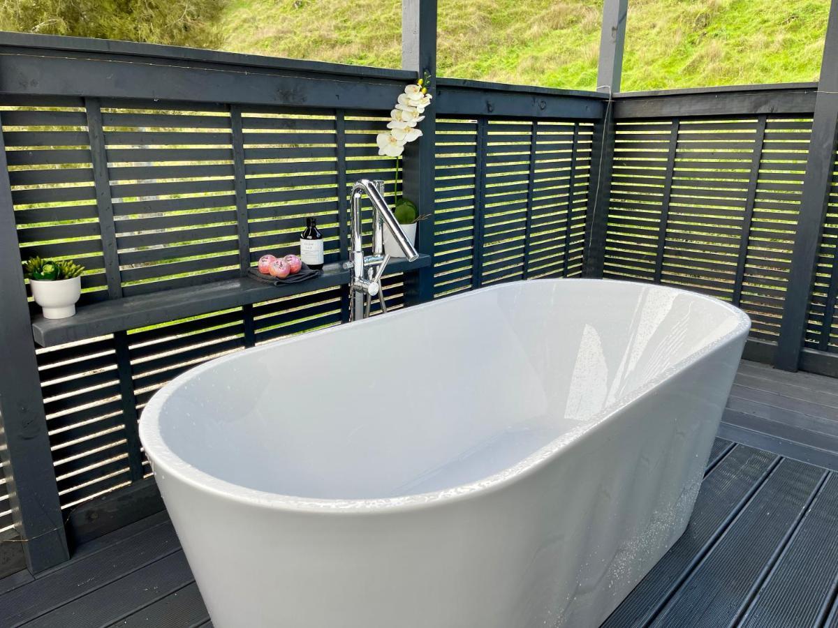 Waitomo Retreat Villa Hangatiki ภายนอก รูปภาพ